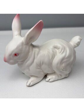 Napco White Rabbit Figurine Ceramic Bunny Pink Ears Vintage Tail Cute Alert